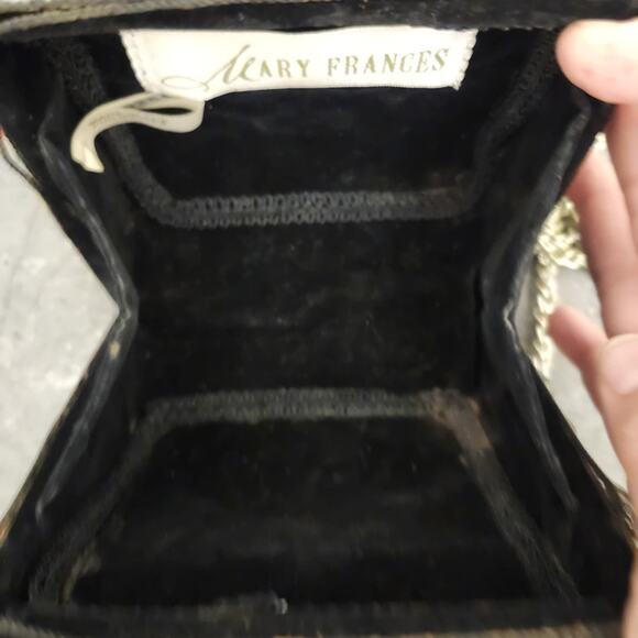 Mary Frances Beaded Small Shoulder Bag Flower Embellished‎ Clutch Chain Bag - Picture 16 of 16